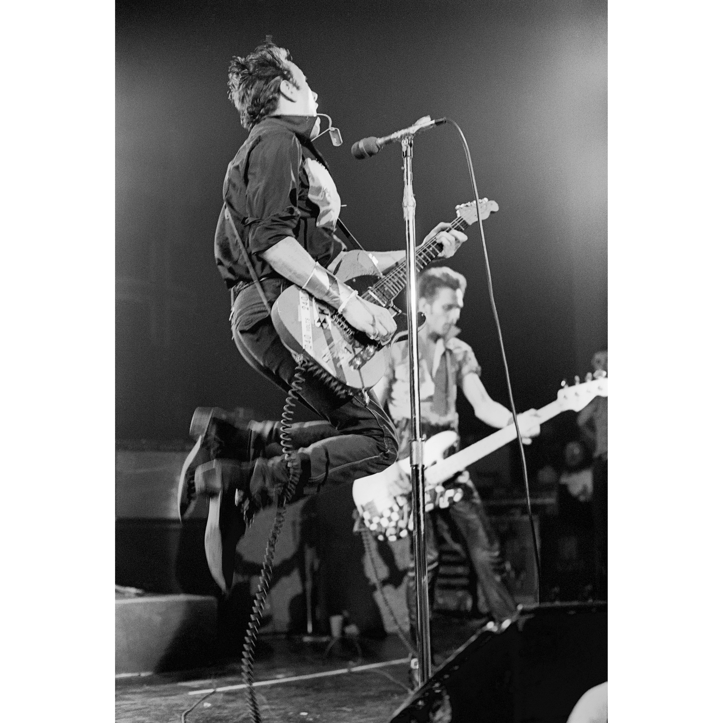 ink “THE CLASH” NTAtNTg4Ni5qcGVn.jpeg